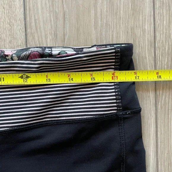 lululemon | Run the World 7/8 So Fly Butterfly Tight in Mink Berry - Picture 11 of 13